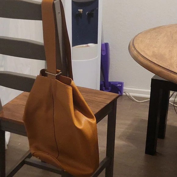 Purse - Picture 1 of 6